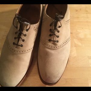 Allen Edmonds 10 .5 B Vibram Suede Shoes